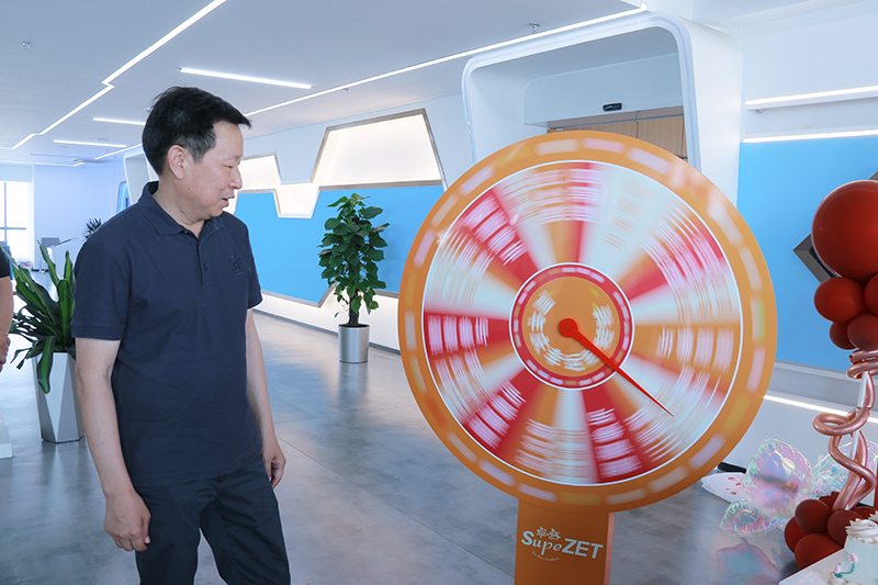 二十一载 智造未来丨贺龙八国际股份廿一诞辰，再启新篇